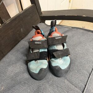 Scarpa Climbing Shoes 36 EU